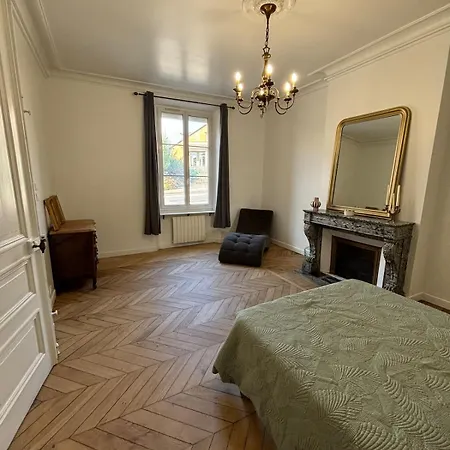 Apartment Lescapade Beauvaisienne *